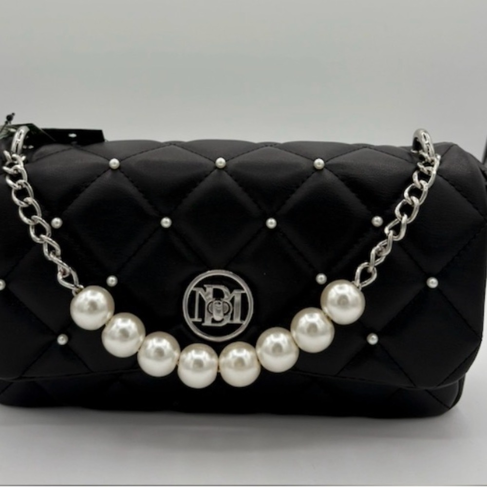 Badgley Mischka Elegant Black Quilted Handbag with Pearl Chain